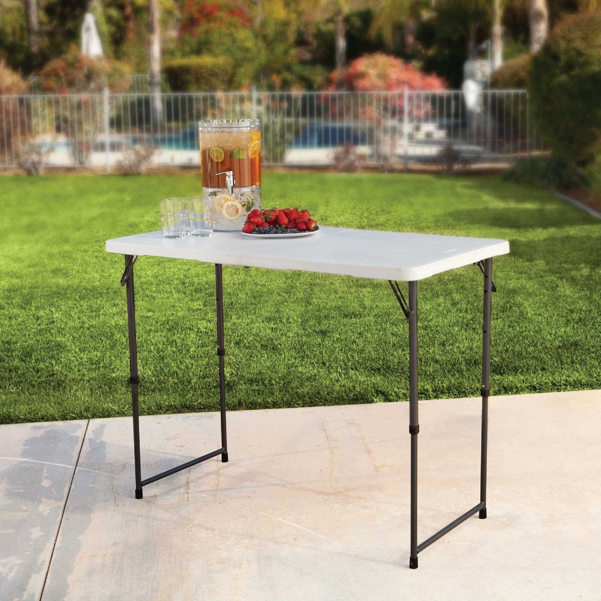 lifetime commercial folding table